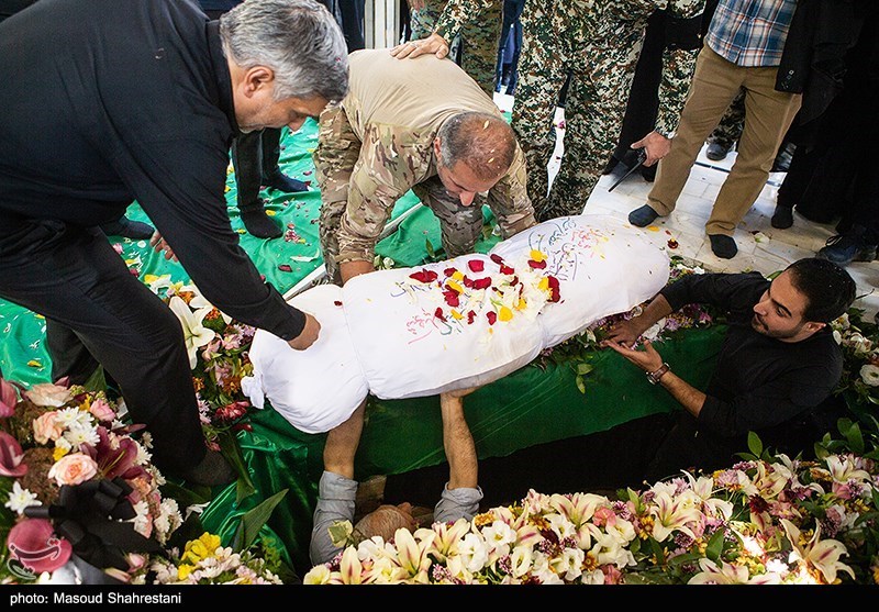 مراسم تشییع پیکر شهید گمنام در سازمان ثبت احوال