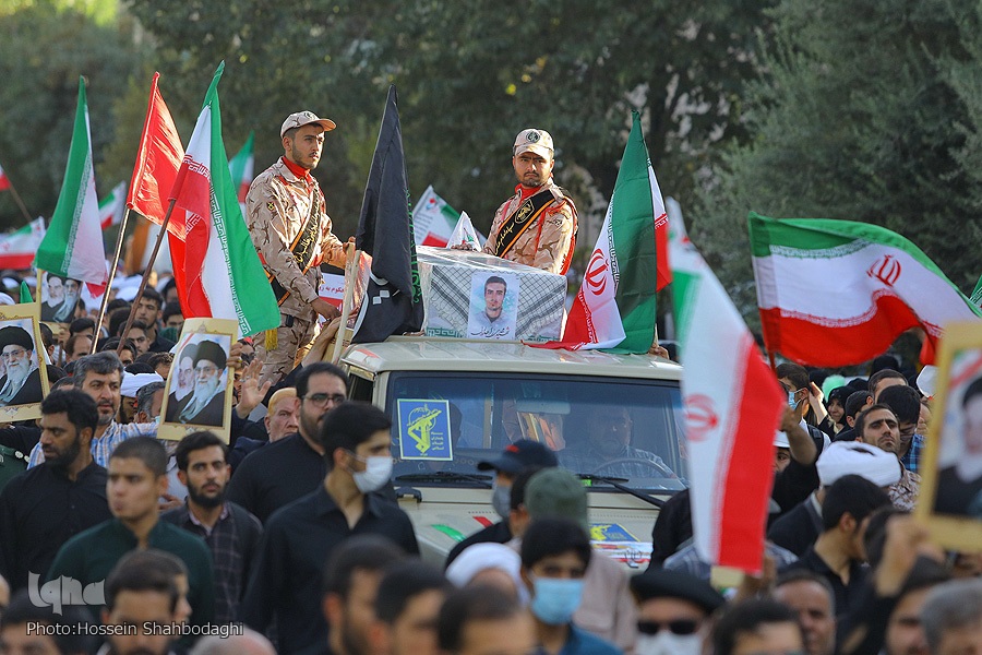 عکس/ تشییع باشکوه پیکر "شهید زاهدلویی" مدافع امنیت در قم
