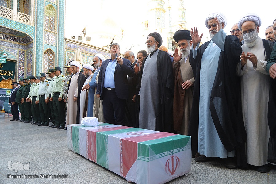 عکس/ تشییع باشکوه پیکر "شهید زاهدلویی" مدافع امنیت در قم