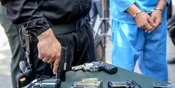 کشف ۳۷ قبضه سلاح جنگی طی اغتشاشات اخیر در کرمانشاه