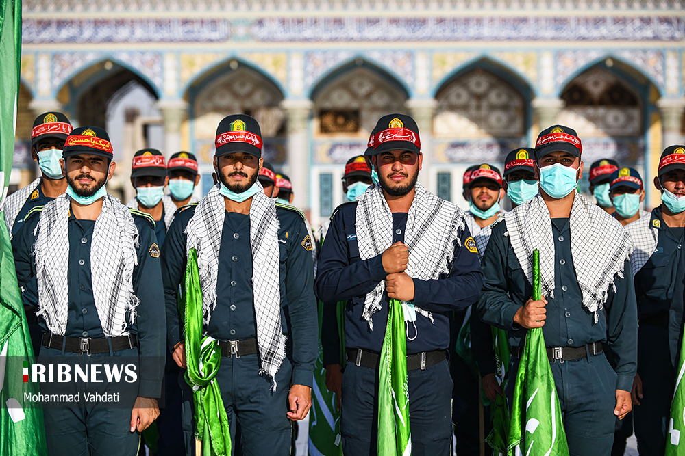 عکس/ برگزاری صبحگاه مشترک عهد سربازی در مسجد مقدس جمکران