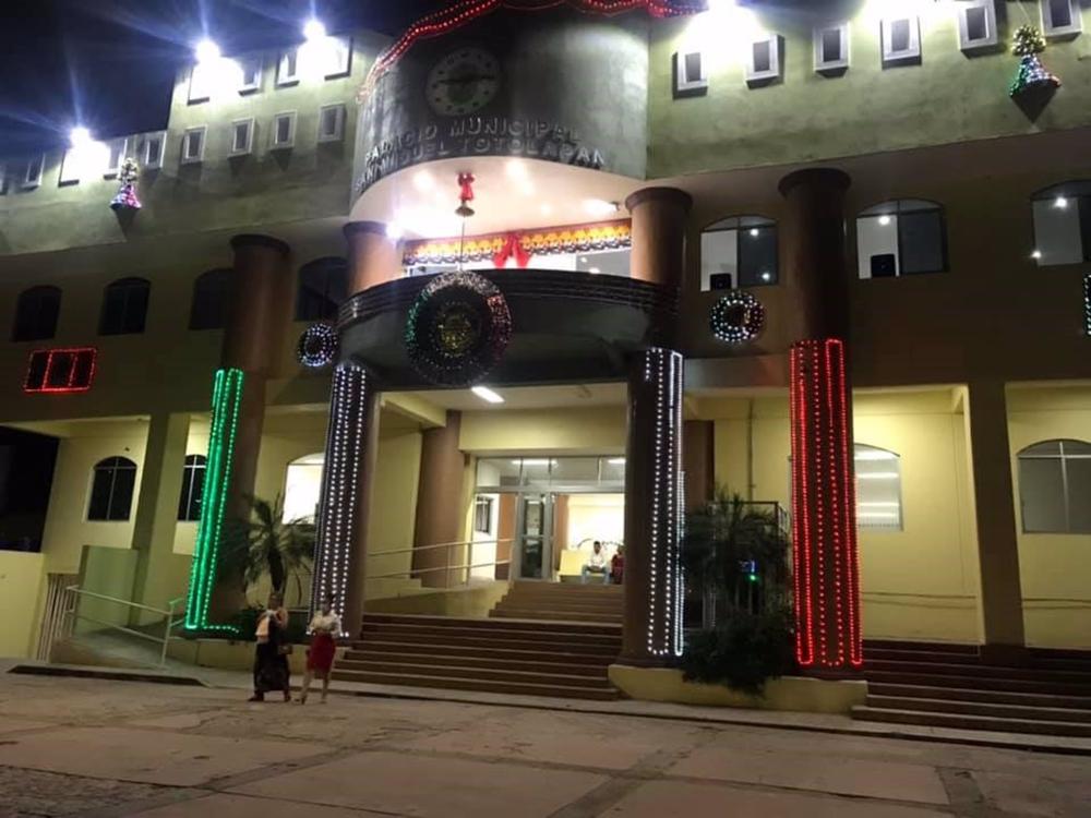 عکس/ پیکر کودکان و مربیان مهدکودک بعد از حمله مسلحانه در تایلند