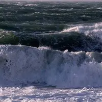 دریای خزر مواج می‌شود؛ وزش باد نسبتا شدید و افزایش ارتفاع موج