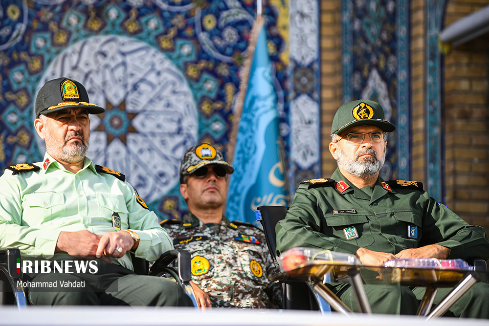 عکس/ برگزاری صبحگاه مشترک عهد سربازی در مسجد مقدس جمکران