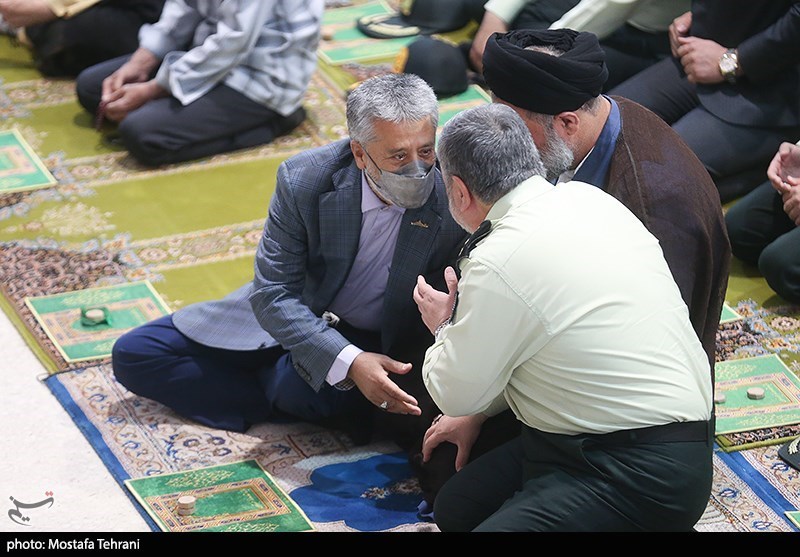 حضور شخصیت ها در نماز جمعه تهران 