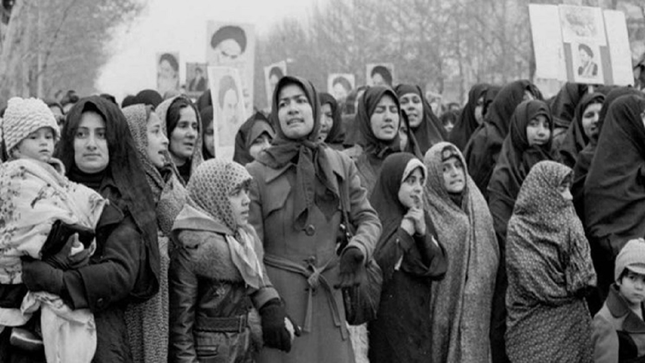 نگاهی به جایگاه زنان در تاریخ معاصر