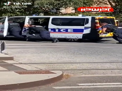 هل دادن خودروی پلیس فرانسه به دلیل کمیاب شدن سوخت!