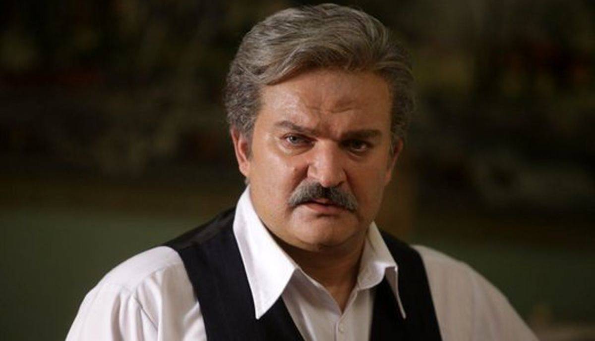 عجب آدم بی خودی هستی!