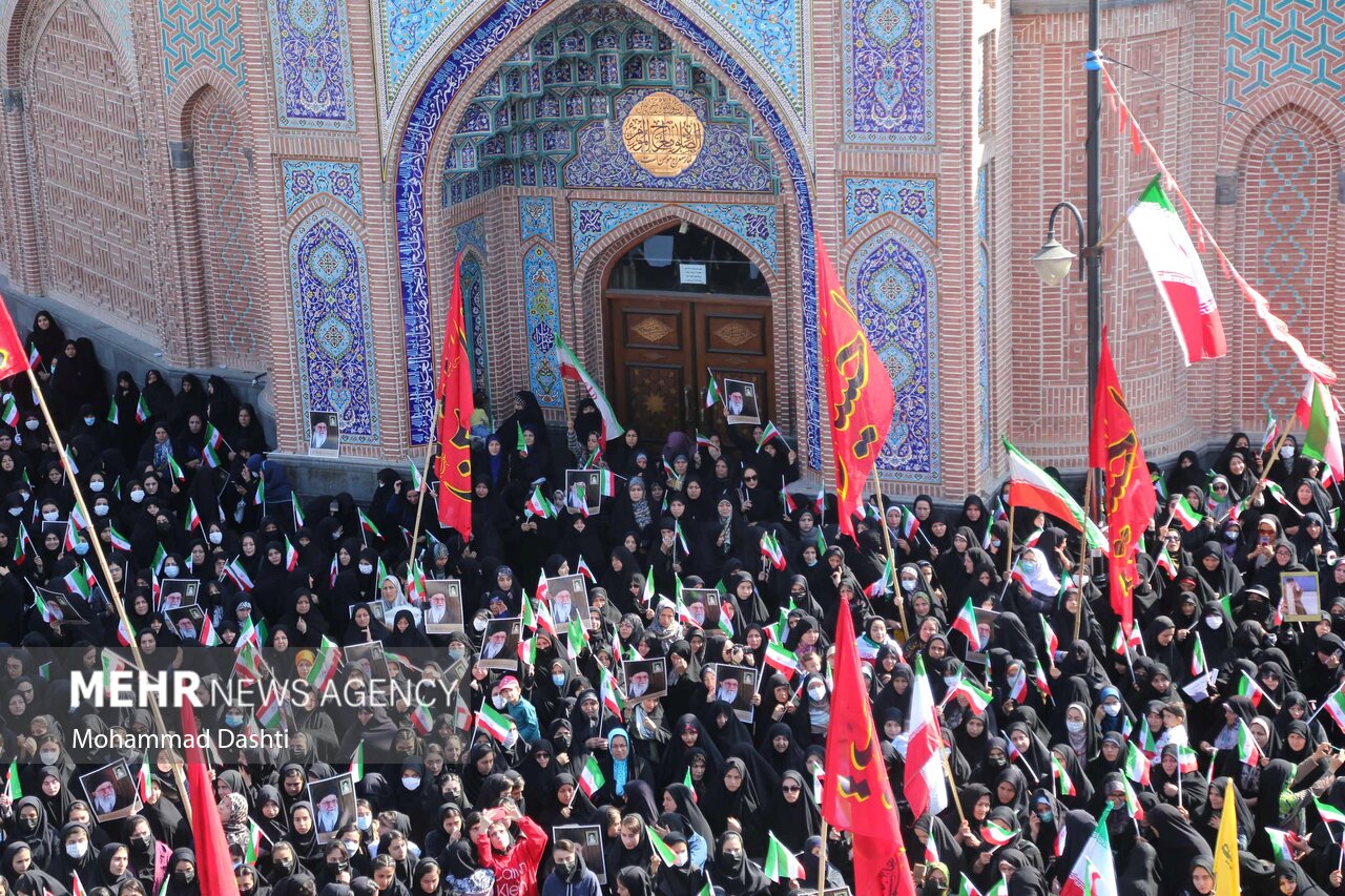 اجتماع بانوان در اردبیل