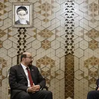سفیر امارات برای از سرگیری روابط با رئیس کمیته خارجی مجلس دیدار کرد
