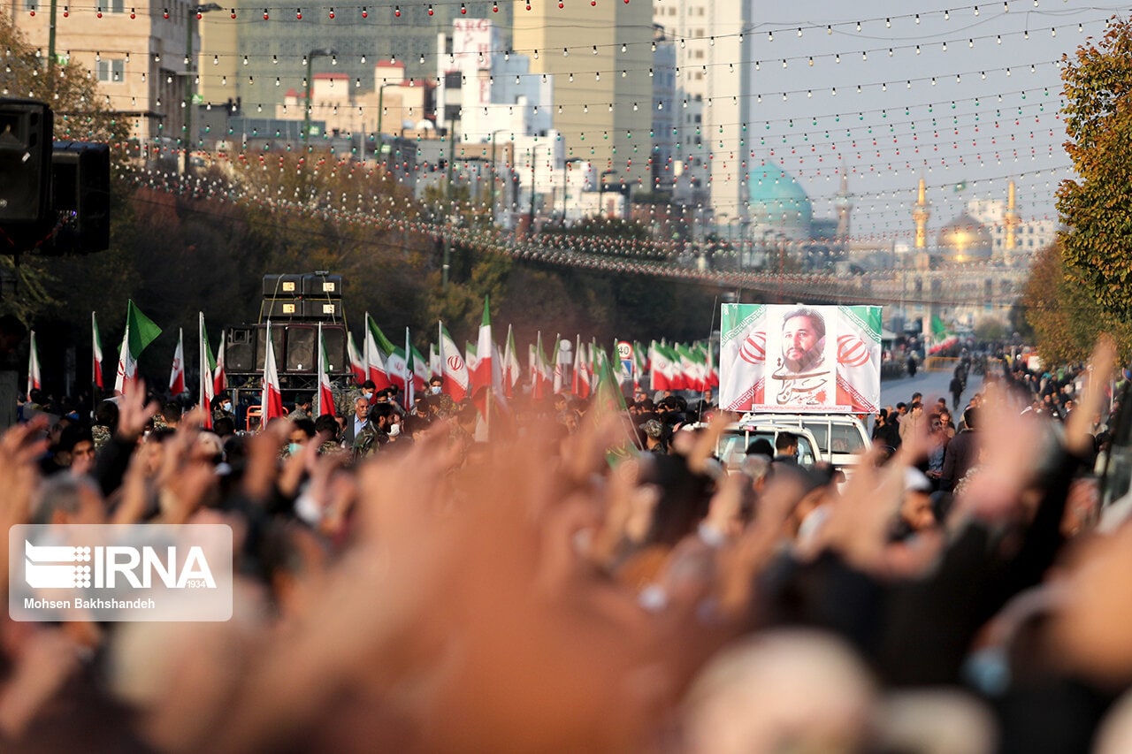 عکس/ تشییع پیکر شهید مدافع امنیت «حسن براتی» در مشهد