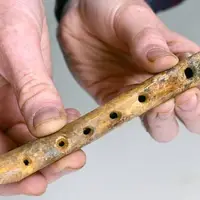کشف یک فلوت کمیاب توسط باستان شناسان 
