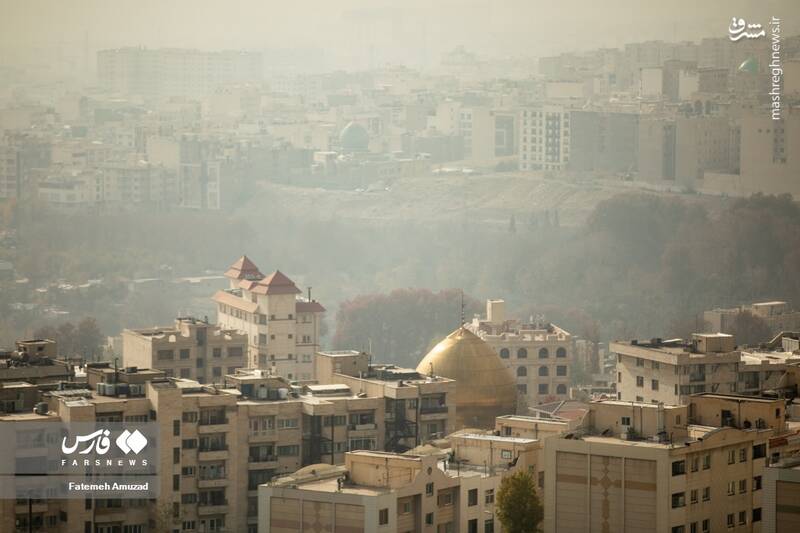 عکس/ گرفتار شدن برج میلاد در میان گرد و غبار و آلودگی