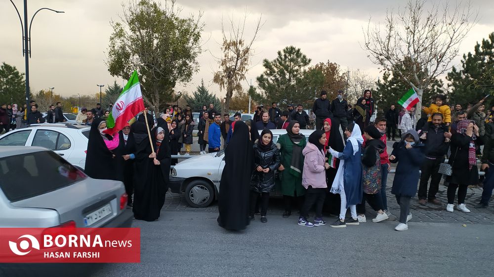 عکس/ شادی مردم همدان پس از پیروزی تیم ملی