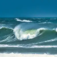 ارتفاع موج در دریای خزر به ۲.۵ متر می‌رسد