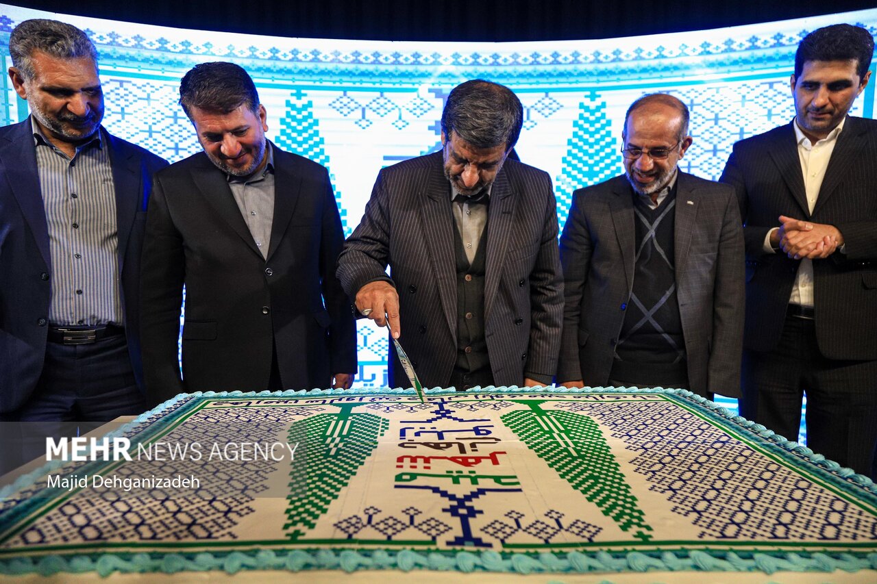 عکس/ مراسم ثبت جهانی زیلو با حضور وزیر میراث فرهنگی