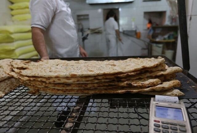 تولید نان کامل در ۱۶ نانوایی شیراز 