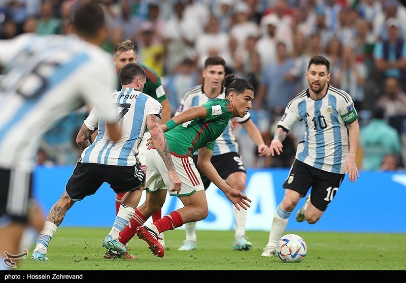 تصاویری از دیدار حساس تیم های آرژانتین و مکزیک