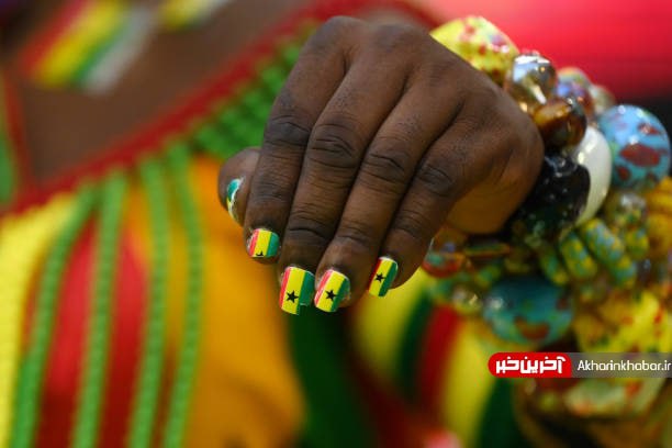 هواداران تیم غنا در اطرف و داخل ورزشگاه