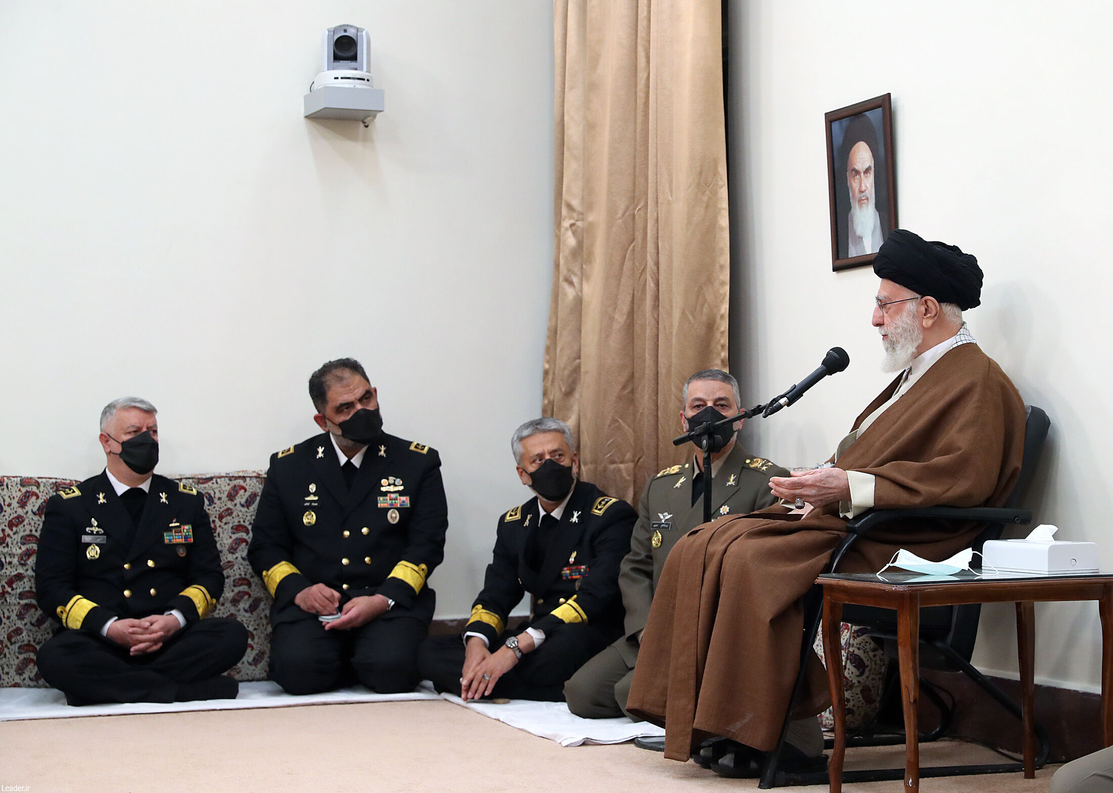عکس/ دیدار تعدادی از فرماندهان نیروی دریایی ارتش با رهبر انقلاب 