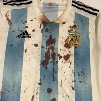 جام‌جهانی/ حمله وحشیانه هواداران مکزیکی به یک آرژانتینی!