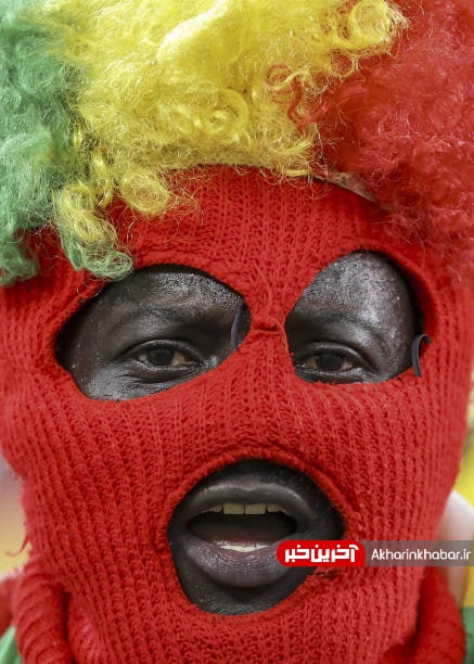 هواداران تیم غنا در اطرف و داخل ورزشگاه