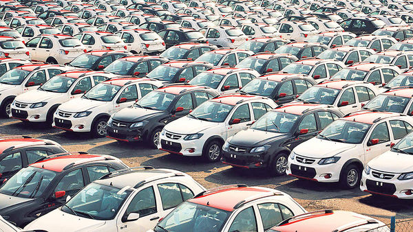 منفعت خودروساز از فروش خودرو در بورس کالا