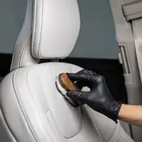 صندلی‌های چرم خودرو را چگونه تمیز کنیم؟