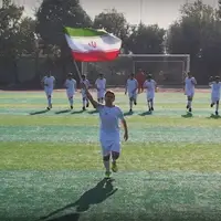 سرودخوانی نوجوانان کانون‌های فرهنگی و هنری برای تیم ملی فوتبال ایران 