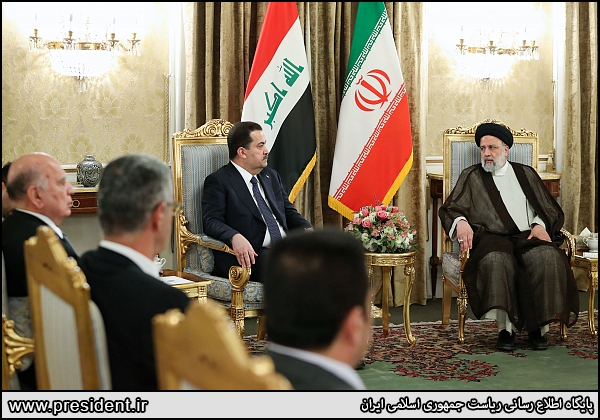 عکس/ گفتگوی رئیس جمهور ایران و نخست وزیر جدید عراق