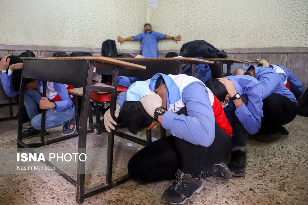 مانور سراسری زلزله و ایمنی در مدارس اهواز