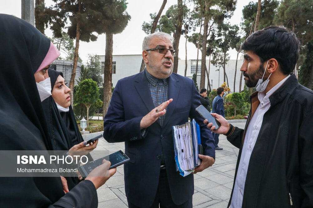 هیئت دولت، خبرنگاران و حیاط پاستور
