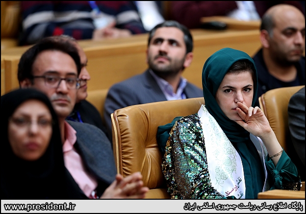 عکس/ حاشیه های مراسم بزرگداشت روز پرستار با حضور رئیس جمهور 