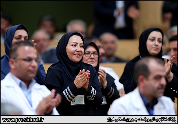 عکس/ حاشیه های مراسم بزرگداشت روز پرستار با حضور رئیس جمهور 