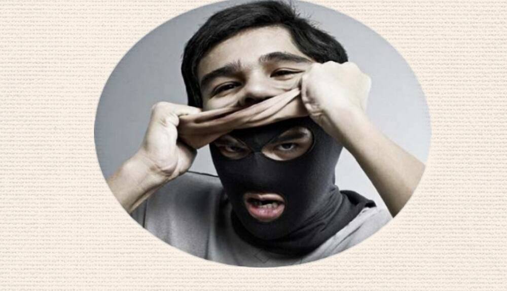 حکمت/ سه نشانه منافق
