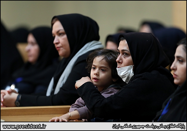 عکس/ حاشیه های مراسم بزرگداشت روز پرستار با حضور رئیس جمهور 