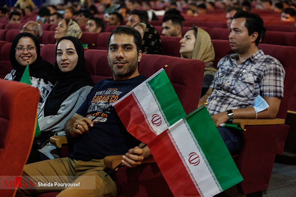 تماشای بازی تیم‌ ملی ایران و‌ آمریکا در کیش