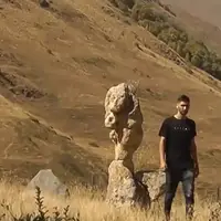خلق مجسمه‌های سنگی توسط هنرمند گرجستانی