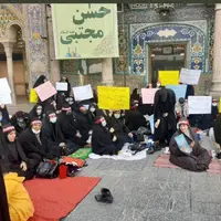 تحصن عده‌ای از بانوان در حرم عبدالعظیم در اعتراض به وضعیت حجاب