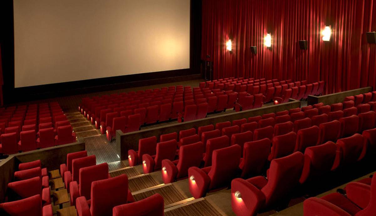 در هفت سال گذشته وضعیت سینماها چگونه بوده است؟