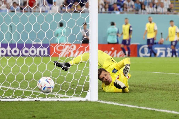 صحنه اولین گل آرژانتین به لهستان