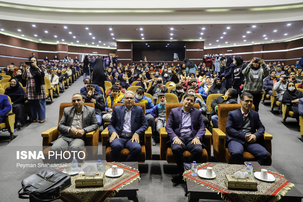 همایش افراد با نیازهای ویژه در دانشگاه اصفهان