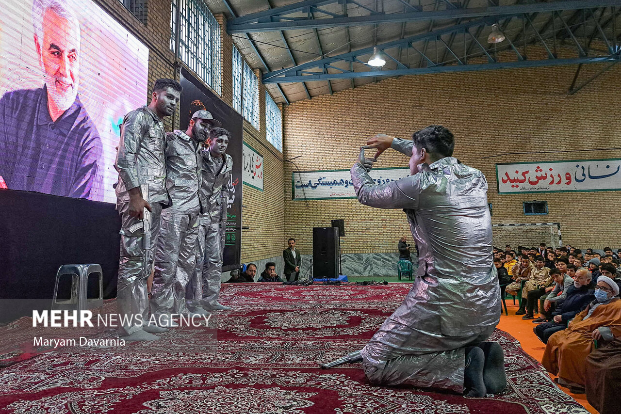 تصاویری از نمایش "سفیر روایت حبیب"