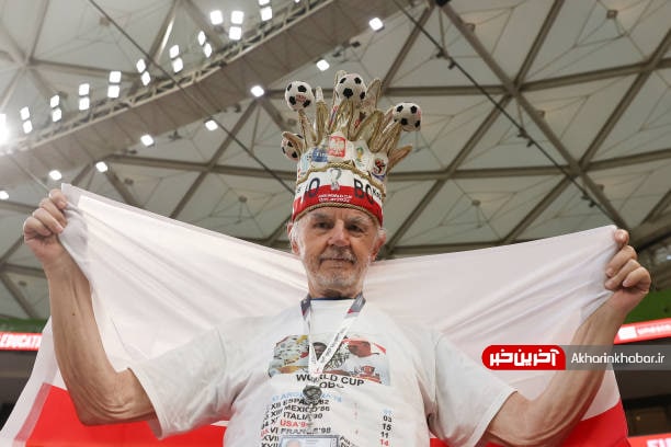هواداران لهستانی در ورزشگاه الثمانه