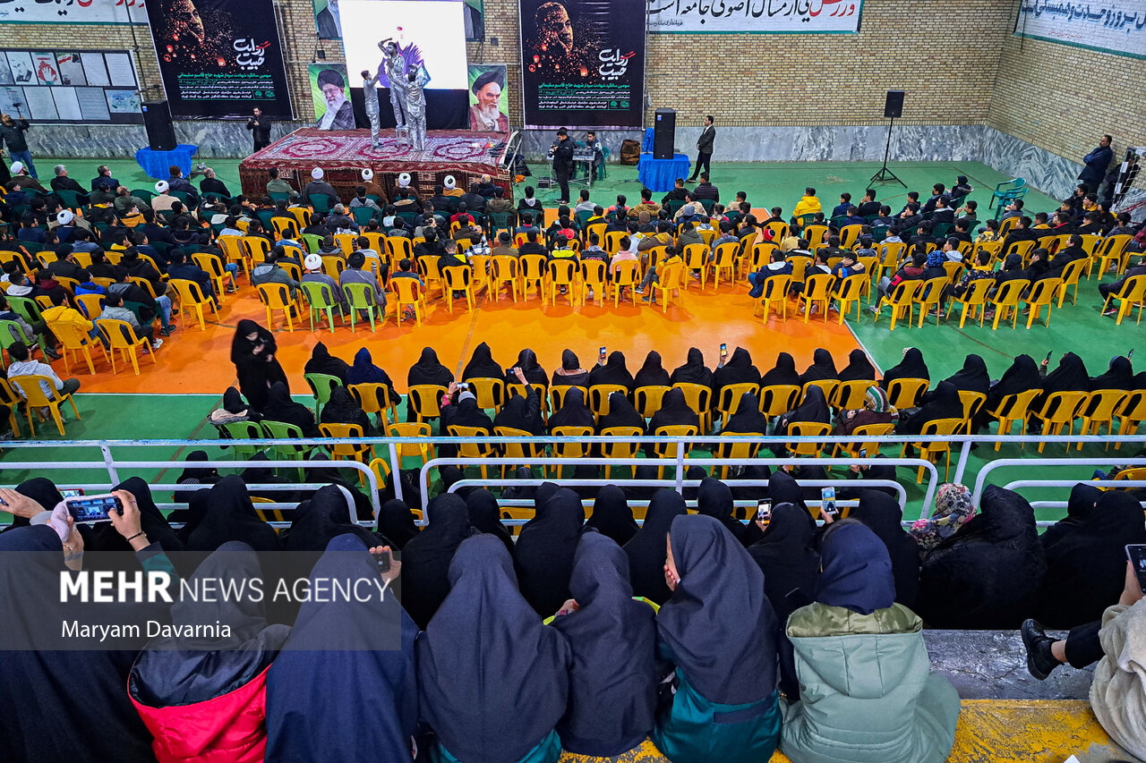 تصاویری از نمایش "سفیر روایت حبیب"