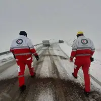 امدادرسانی به ۲۰ خودروی گرفتار در برف و کولاک چالدران