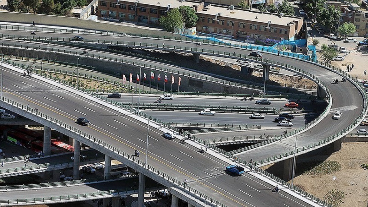 احتمال انسداد پل آزادگان مشهد به‌دلیل لغزندگی شدید