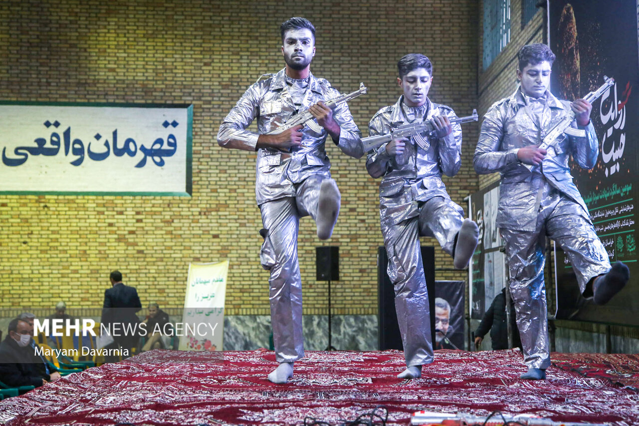 تصاویری از نمایش "سفیر روایت حبیب"