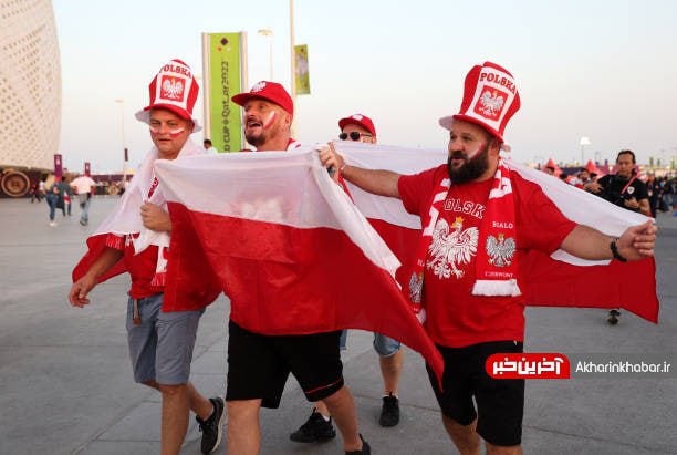 هواداران لهستانی در ورزشگاه الثمانه