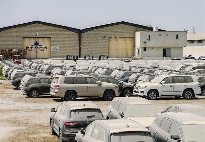 صدور دستور ترخیص ۲۲۰ دستگاه خودروی خارجی از گمرک